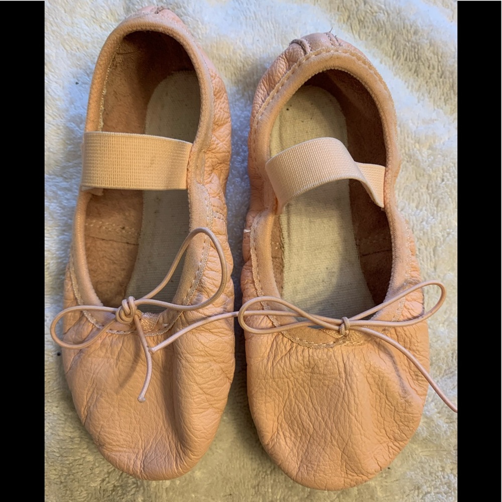 Girls soft leather pink ballet shoes size 30